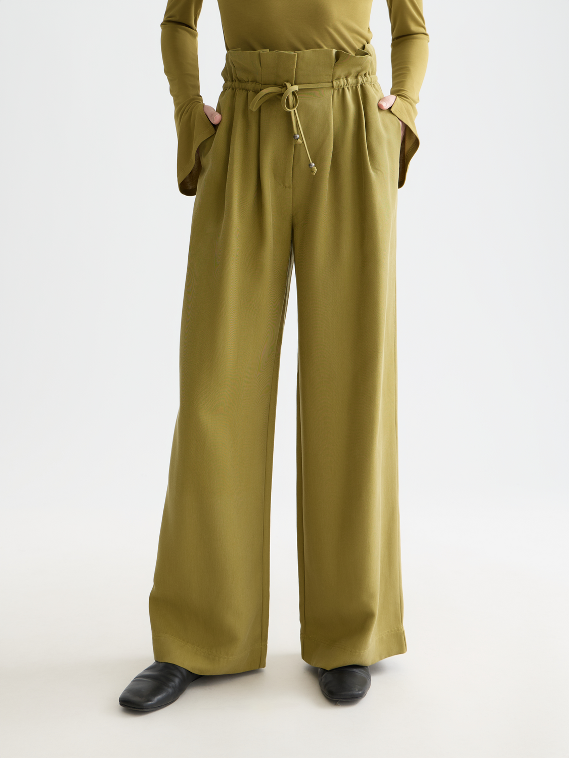 high waisted paperbag dress pants June rose gold hollywood mirror