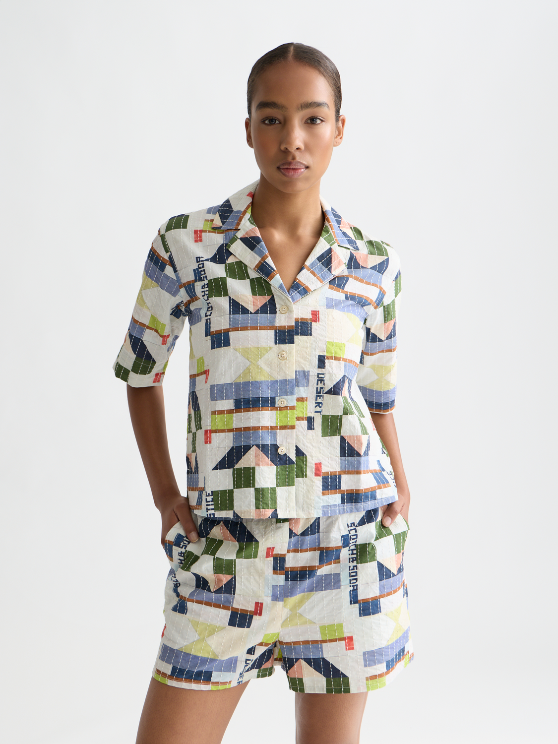 Stitch-Embroidered Printed Short Sleeve Shirt – Scotch & Soda