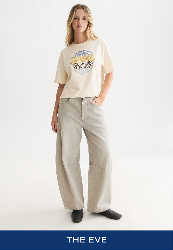 - Loose fit -