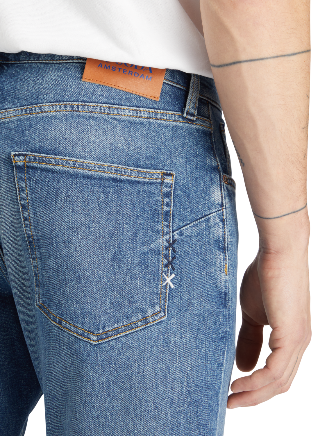 Essentials — The Zee Straight Fit Jeans | Blue Moves