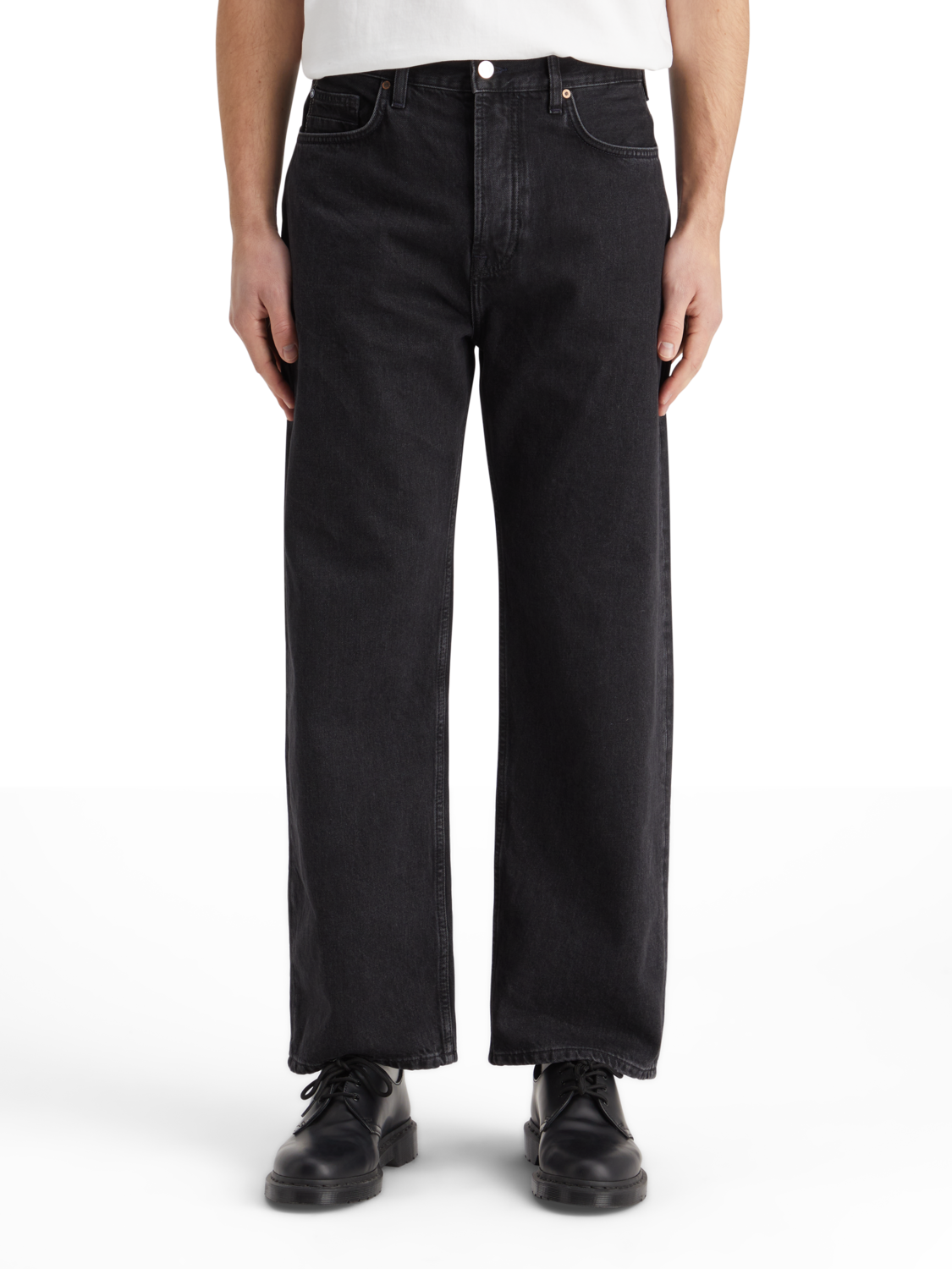 Essentials — The Pitch Loose Fit Jeans | Black Buzz
