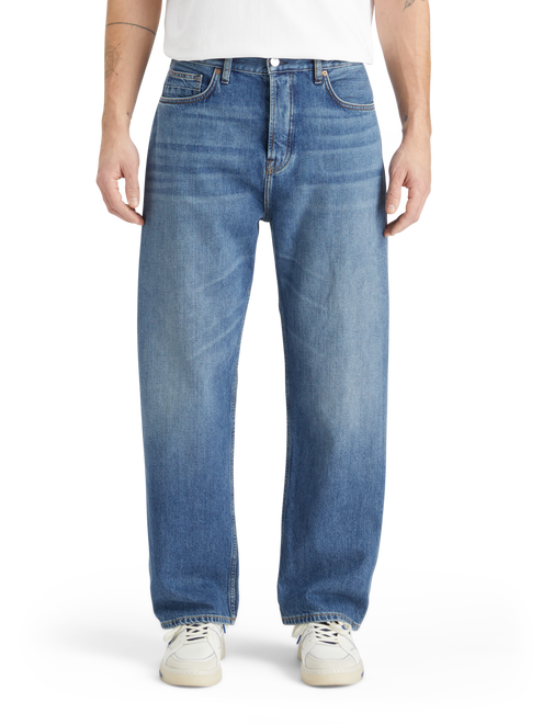Essentials — The Pitch Loose Jeans | Bring The Blue