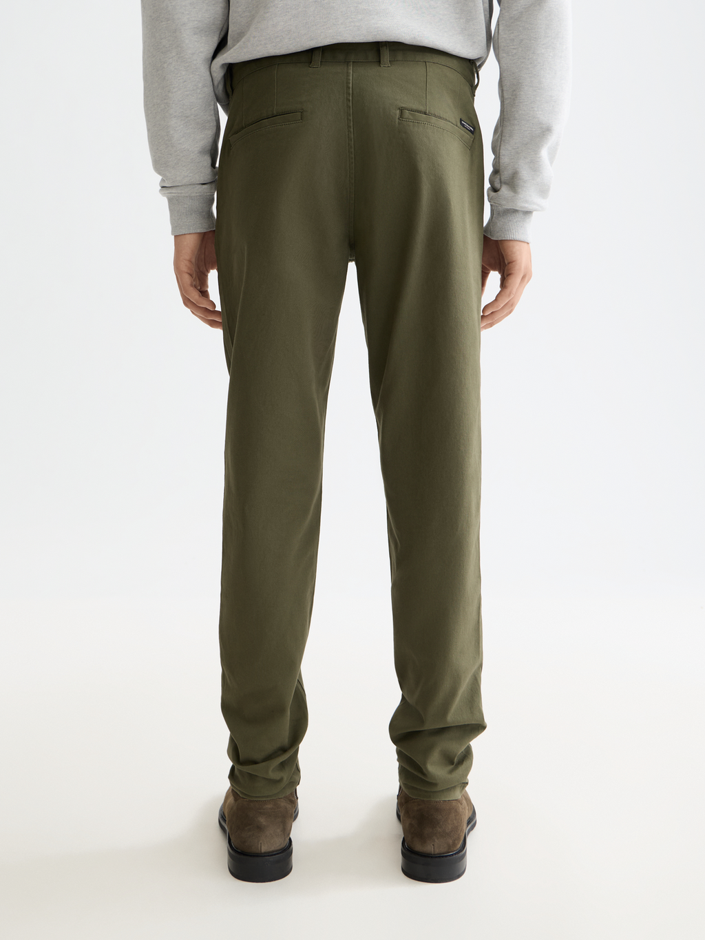 Nos pantalons chino en twill de coton mélangé Mott