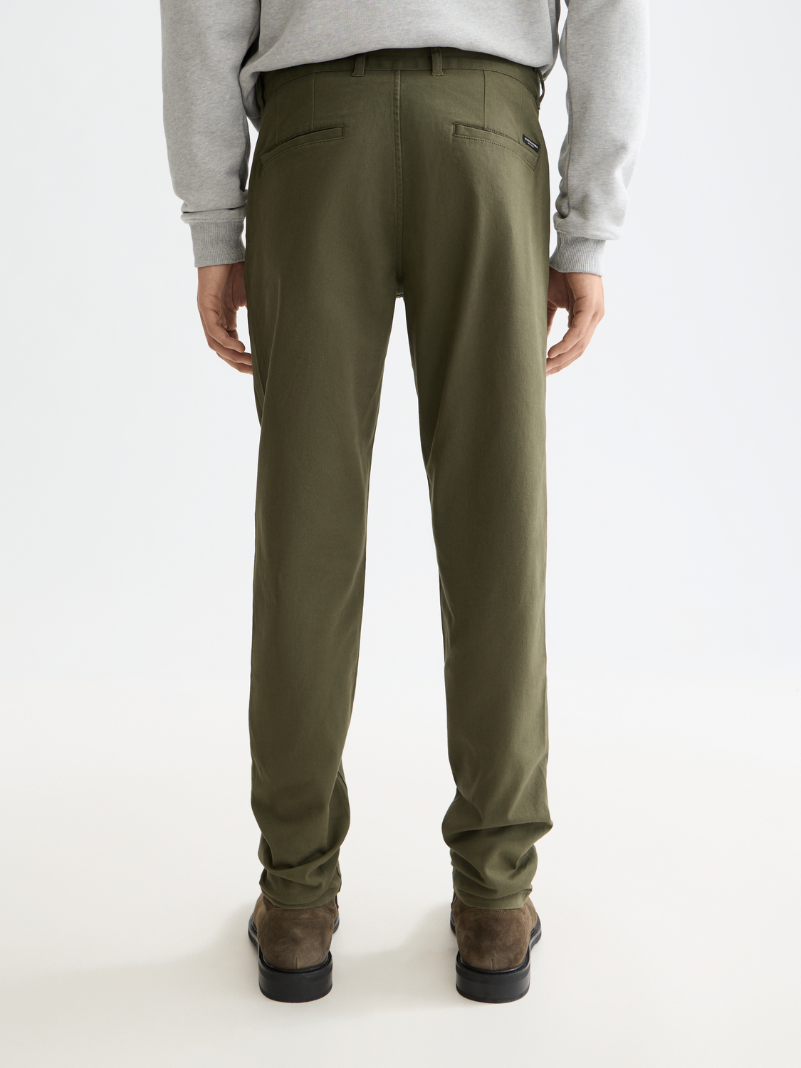 Nos pantalons chino en twill de coton mélangé Mott