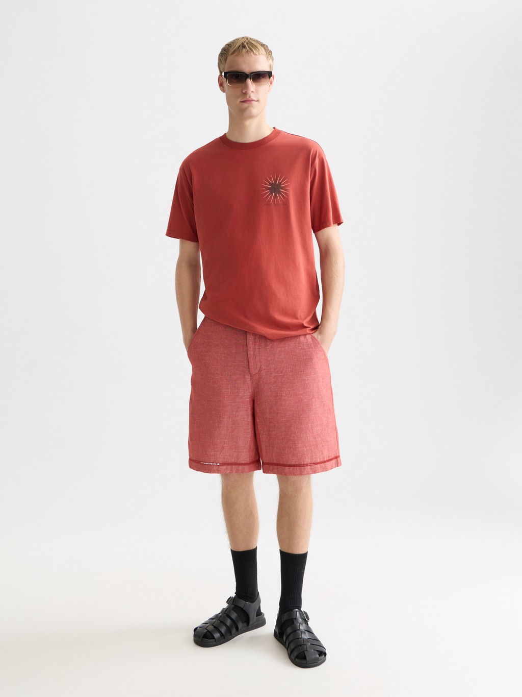 Embroidered Linen-Blend Wide-Fit Bermuda Shorts