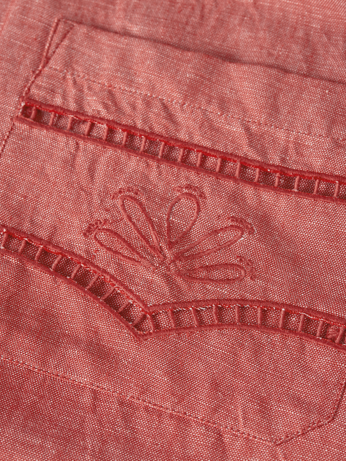 Embroidered Linen-Blend Wide-Fit Bermuda Shorts