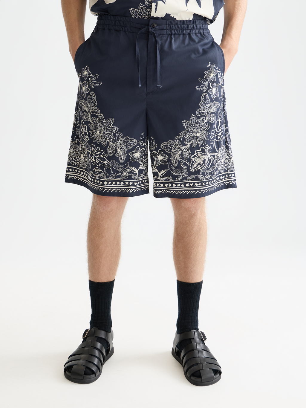Bedruckte Bermuda-Shorts aus Baumwoll-Lyocell-Mix in weiter Passform