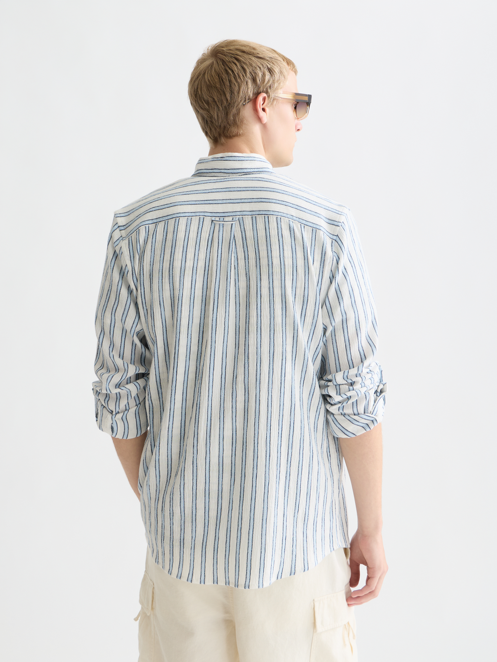 Gestreiftes Hemd aus Knitterstruktur im Regular Fit