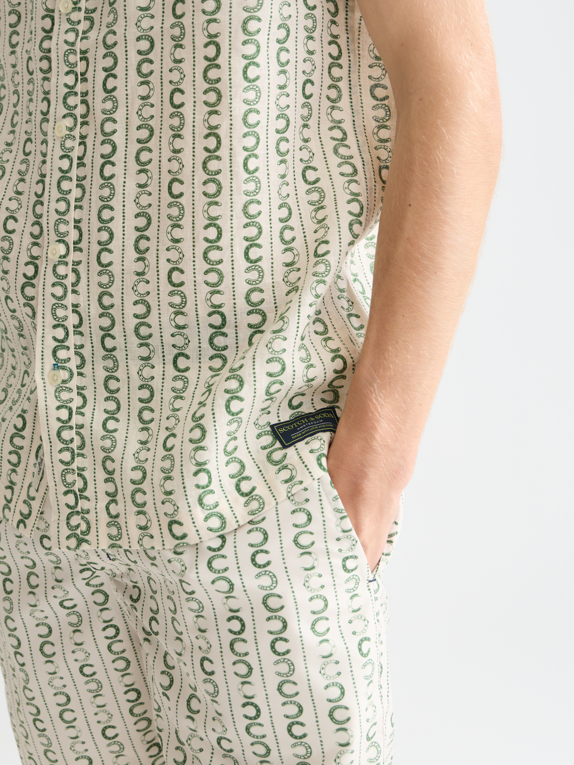 Printed Linen Regular-Fit Short-Sleeve Shirt