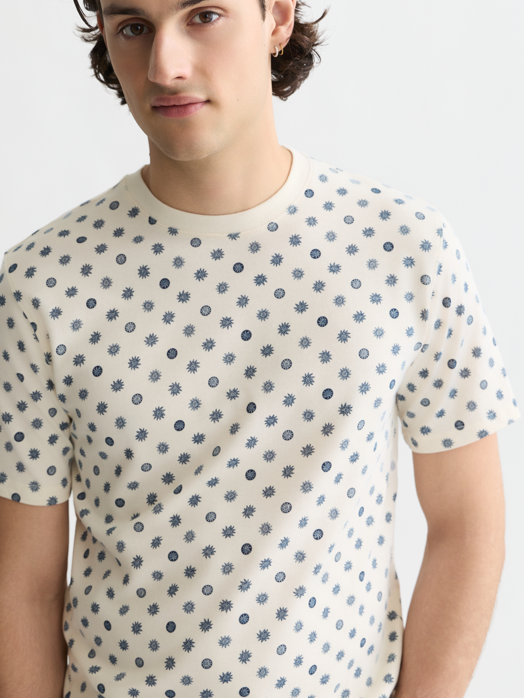 T-Shirt mit Mikroprint und regulärer Passform