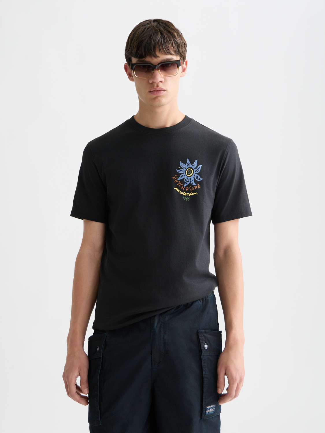 T-shirt coupe regular avec motifs avant et arrière