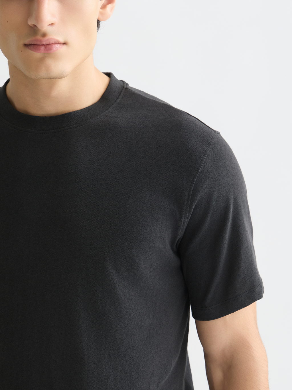 3 Crosses Cotton-Linen Regular-Fit T-Shirt