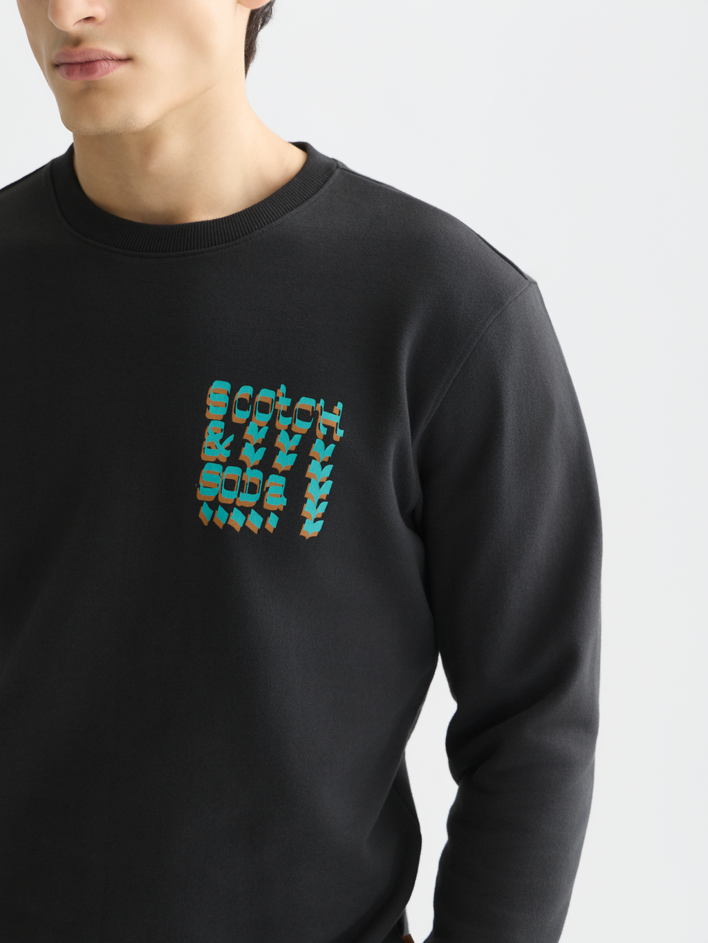 Sweat-shirt coupe classique avec illustrations avant et arrière