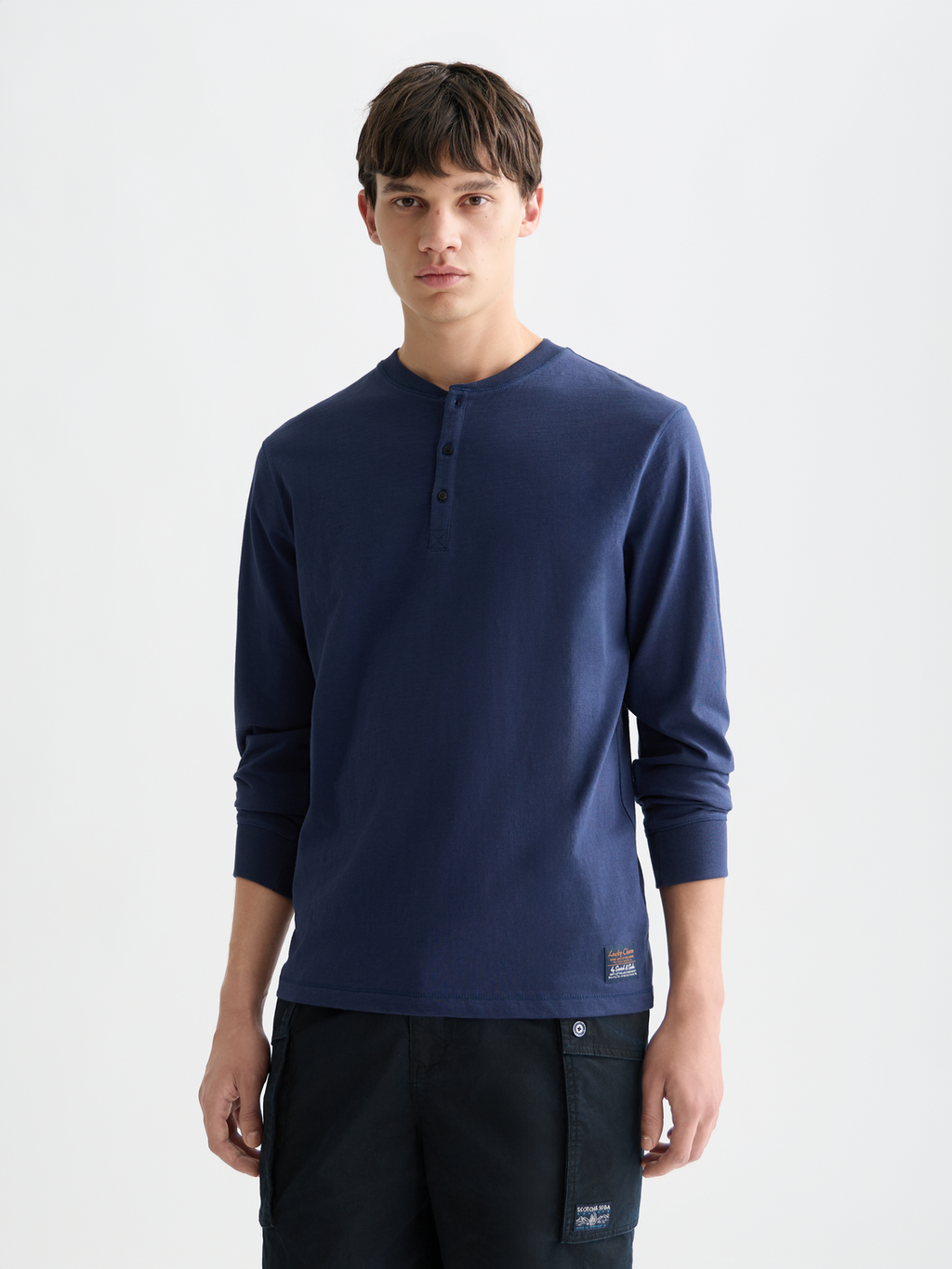 Henley Langarm-T-Shirt aus Slub-Garn in regulärer Passform