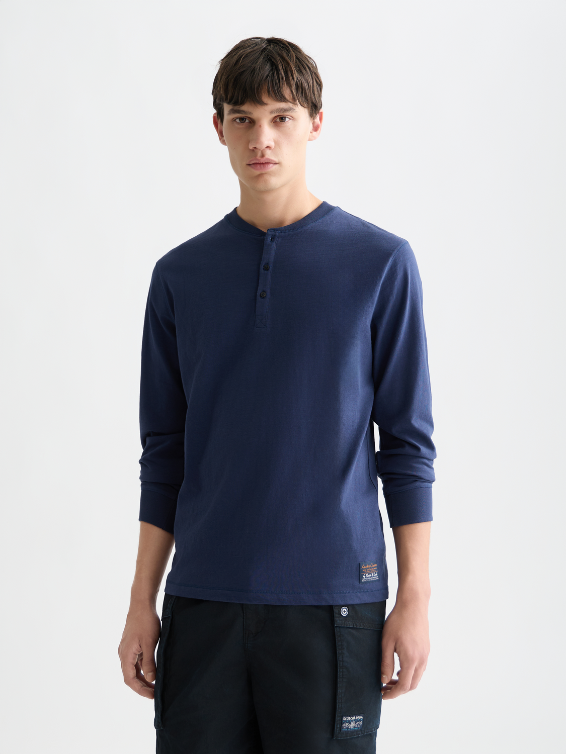 Henley Langarm-T-Shirt aus Slub-Garn in regulärer Passform