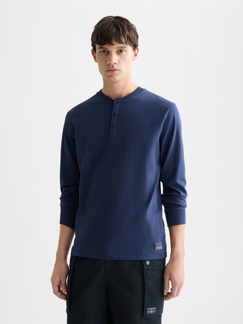 T-shirt à manches longues coupe classique en fil flammé Henley