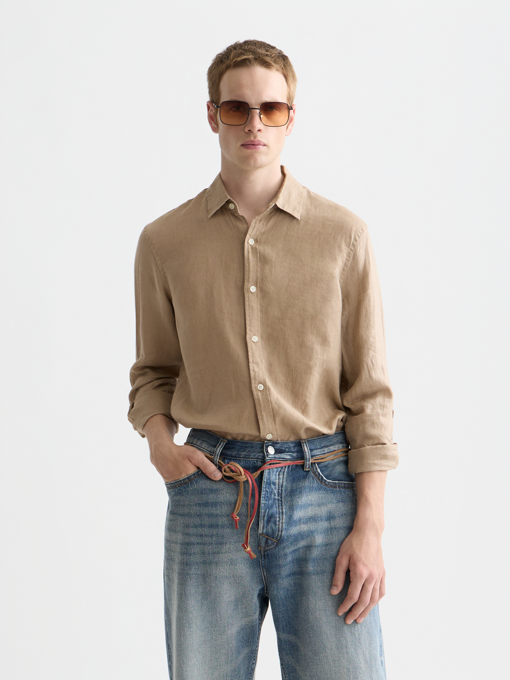 Chemise en lin coupe droite, collection saisonnière