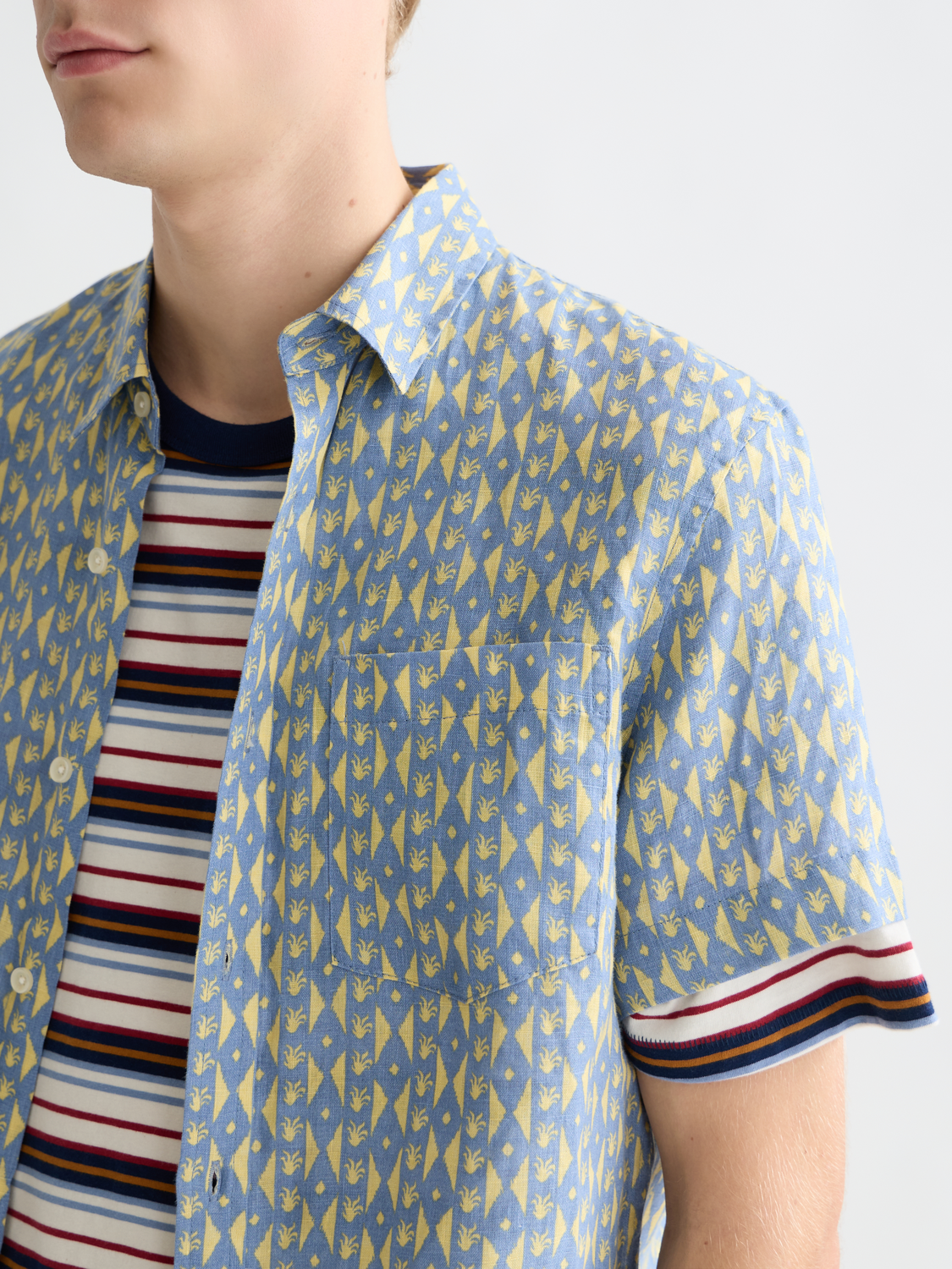Printed Linen Regular-Fit Short-Sleeve Shirt