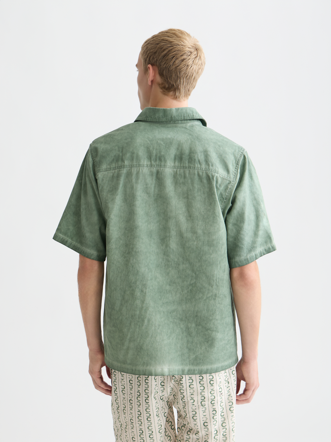 Washed Cotton Relaxed-Fit Short Sleeved Shirt