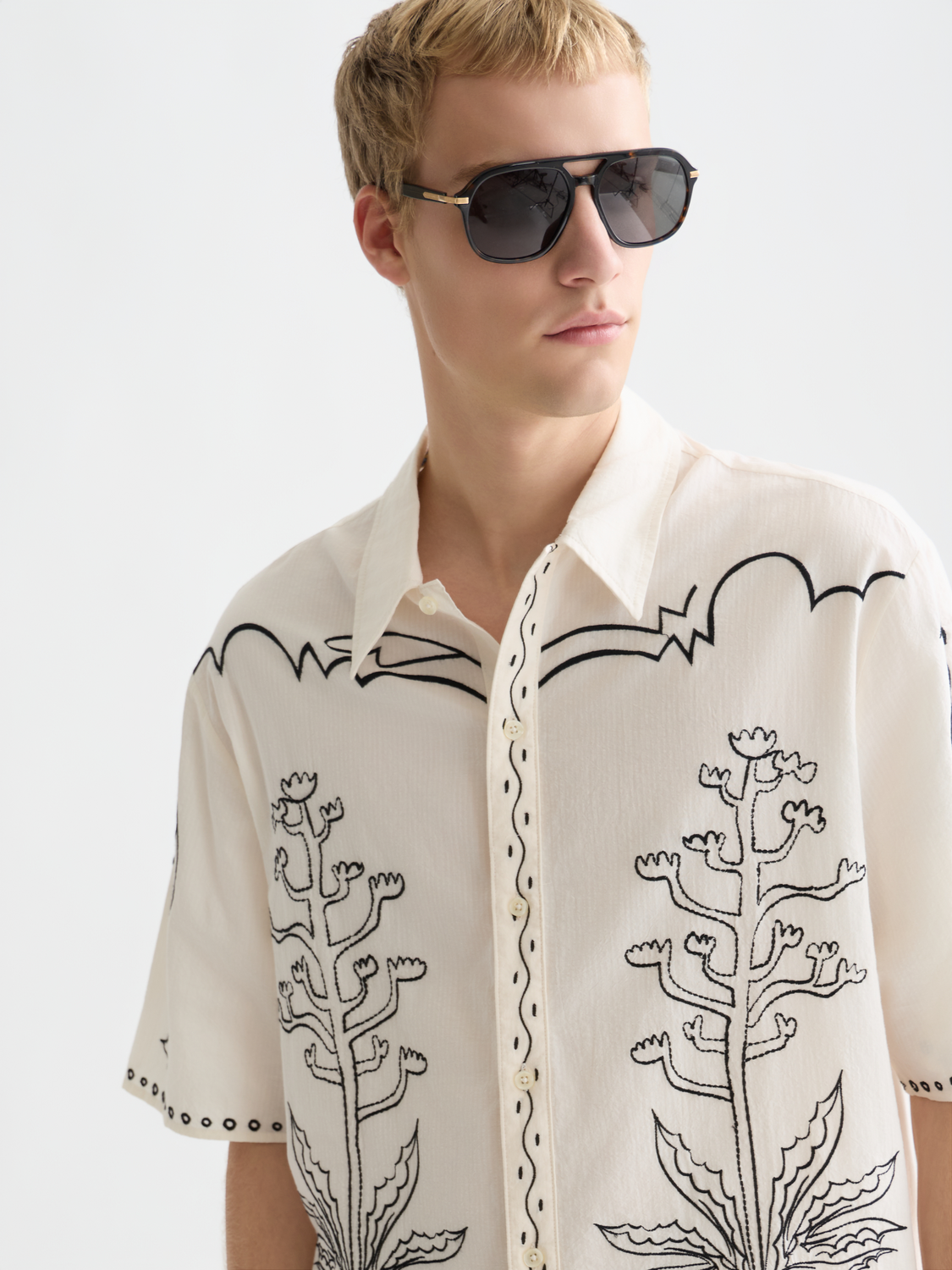 Embroidered Seersucker Relaxed-Fit Short-Sleeved Shirt