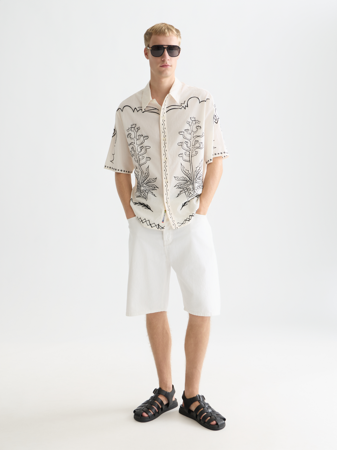 Embroidered Seersucker Relaxed-Fit Short-Sleeved Shirt