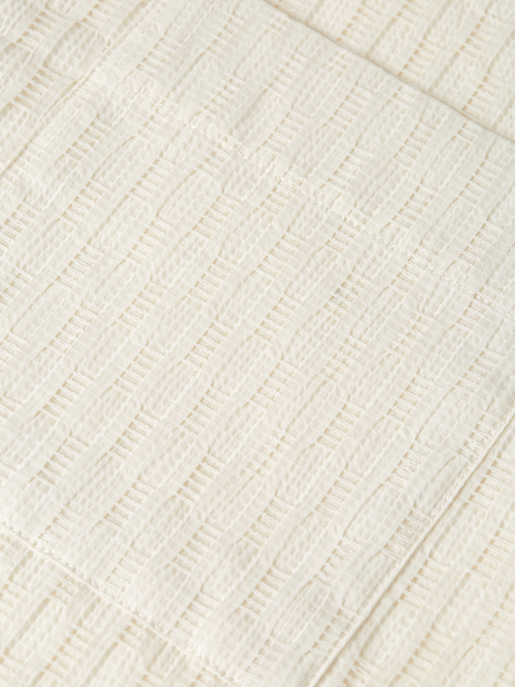 Jacquard Seer-Sucker Regular-Fit Short-Sleeved Shirt