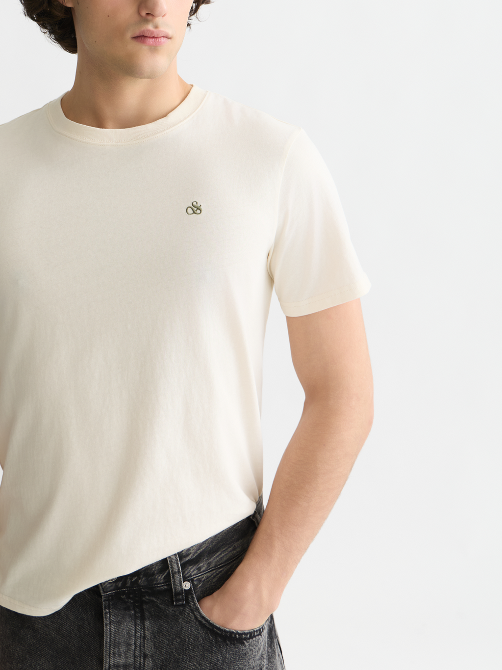 Seasonal Core Chest Logo Regular-Fit T-Shirt