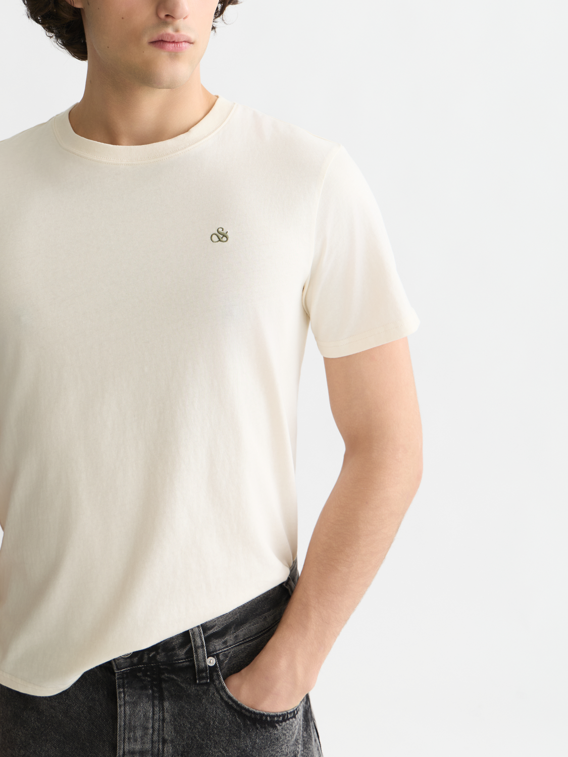 Seasonal Core Chest Logo Regular-Fit T-Shirt