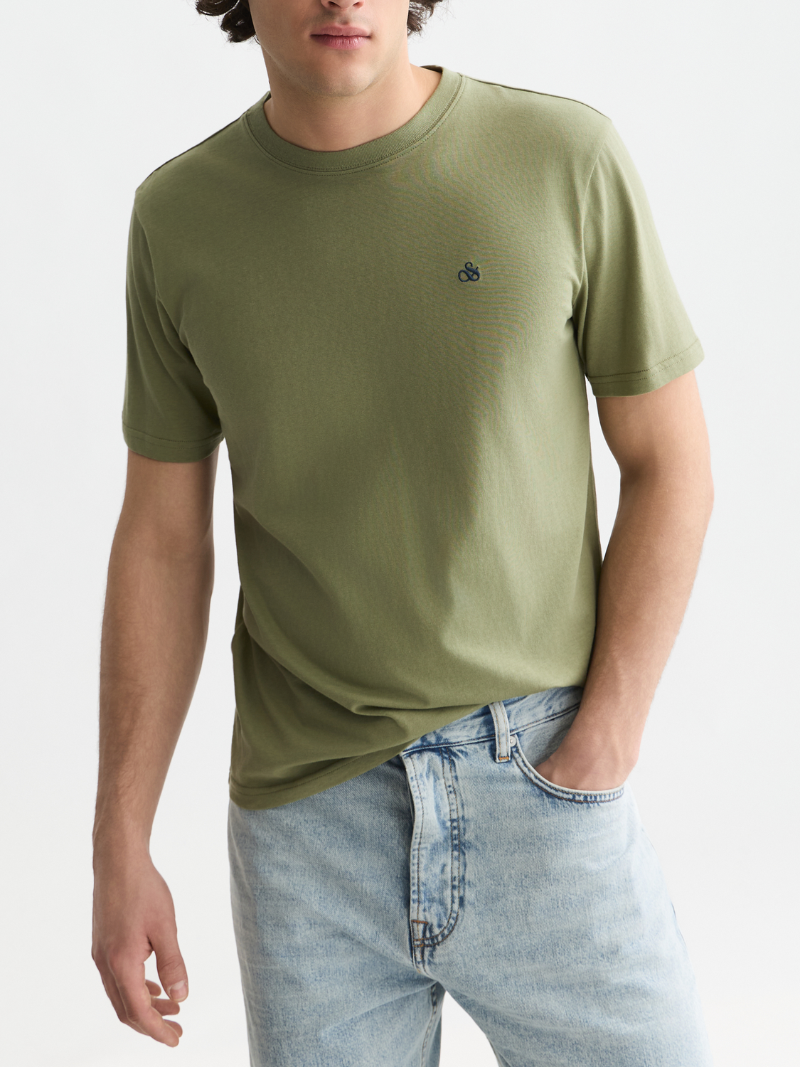 Seasonal Core Chest Logo Regular-Fit T-Shirt
