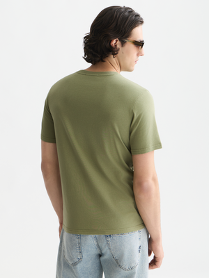 T-shirt coupe droite avec motif côté cœur