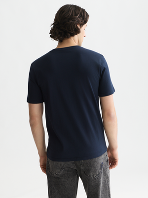 T-Shirt mit Artwork auf der linken Brust, normale Passform