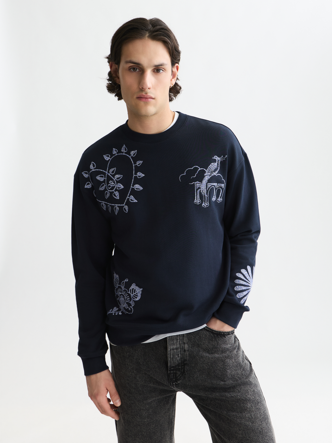 Scotch & Soda x Royal Delft Embroidered Relaxed Sweatshirt