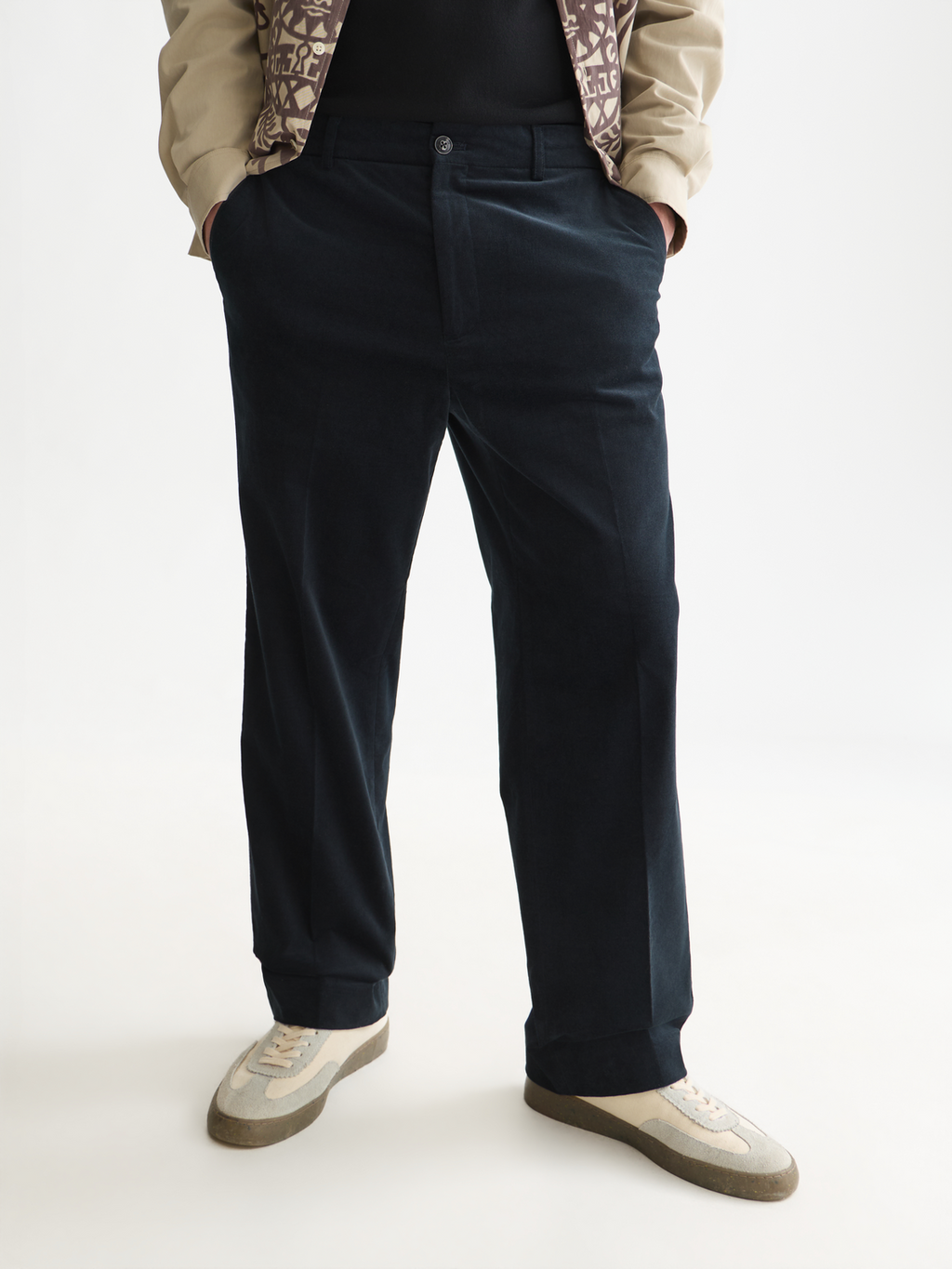 Otis Soft Velvet Chino