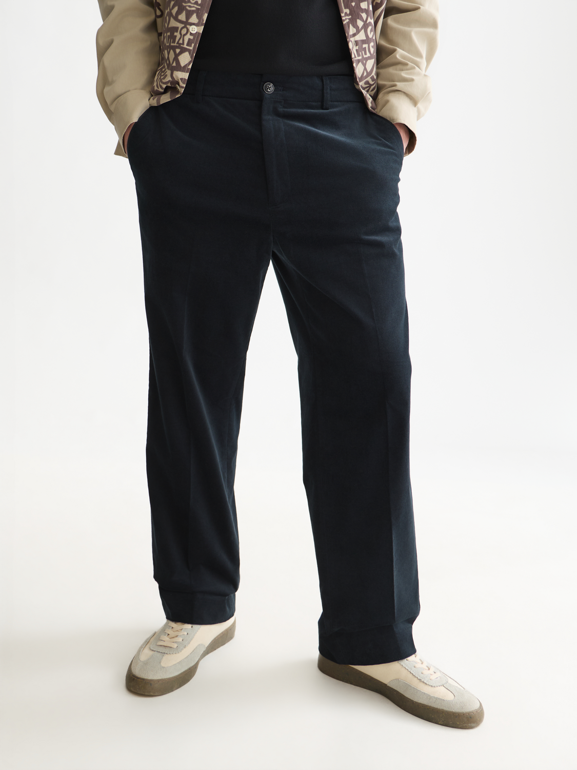 Otis Soft Velvet Chino
