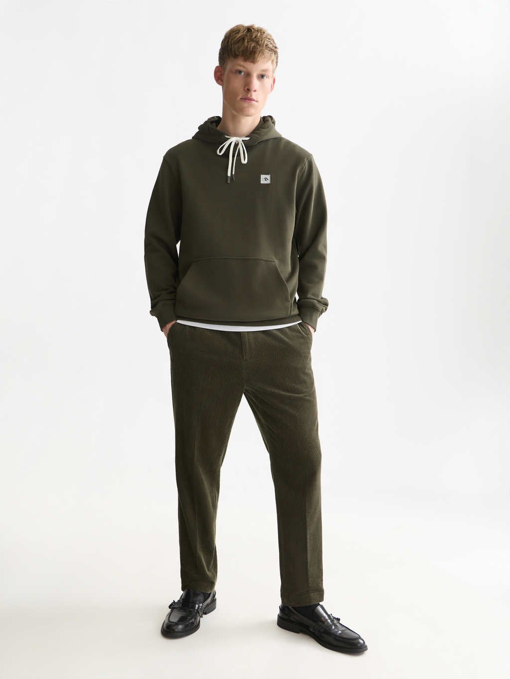 Logo badge regular-fit hoodie