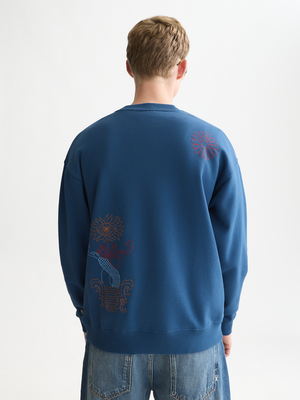 Sweatshirt mit besticktem Kunstwerk und lockerer Passform