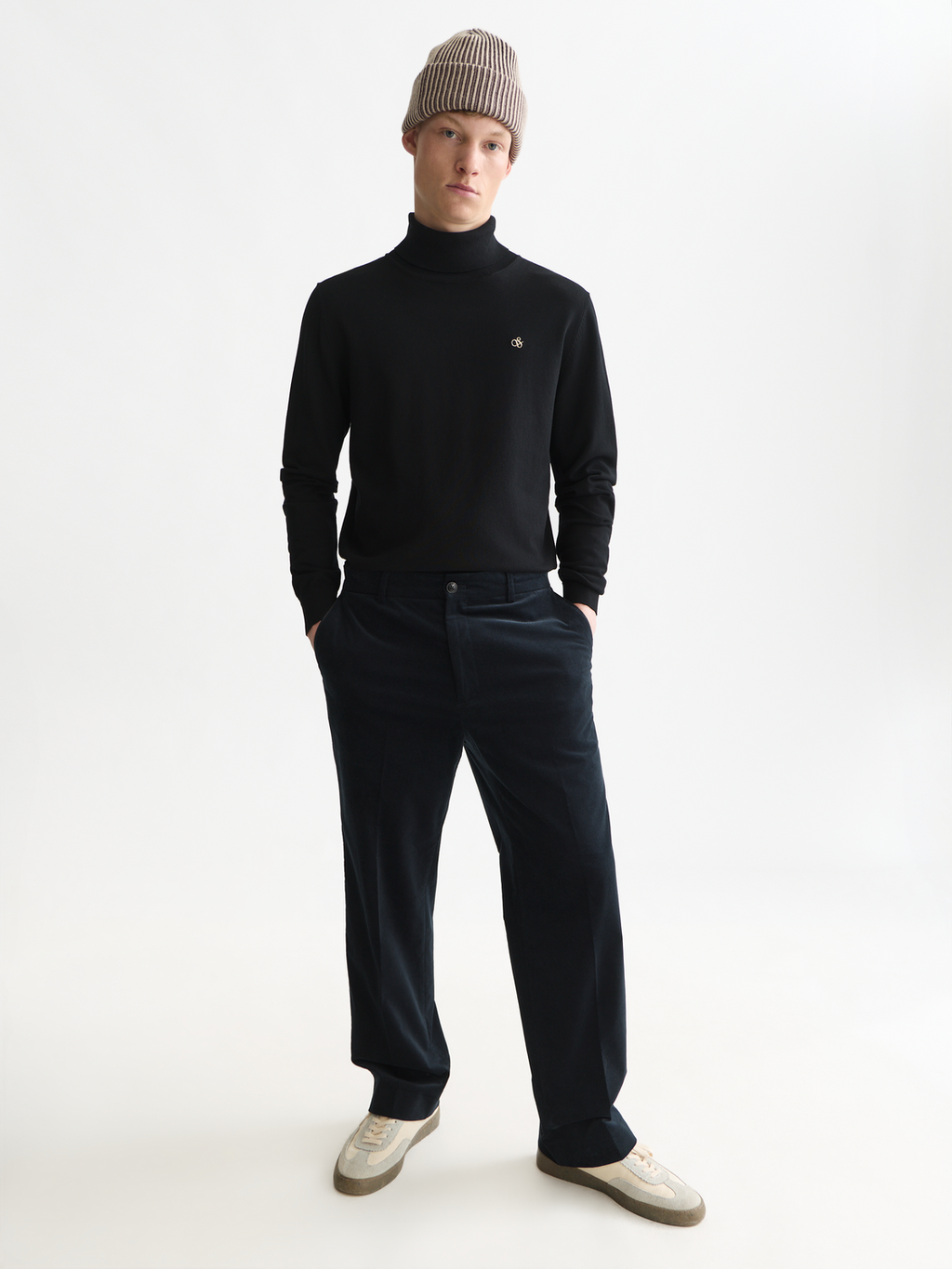 Embroidered Logo Turtleneck Knit Pullover