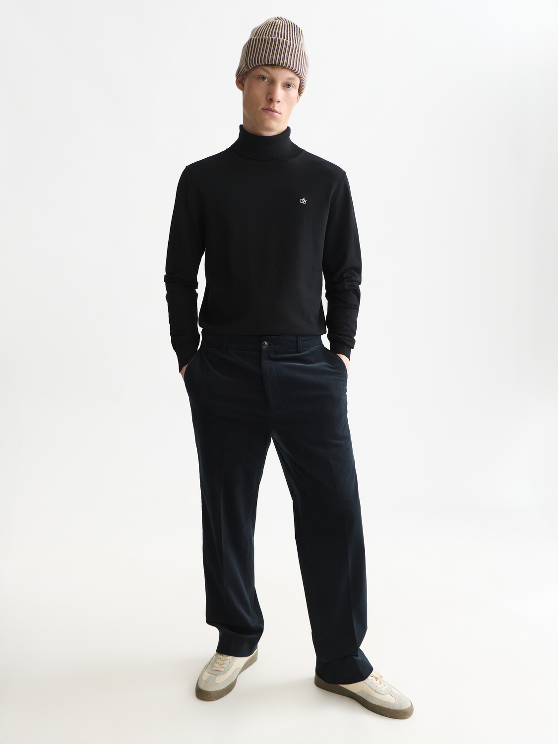 Embroidered Logo Turtleneck Knit Pullover