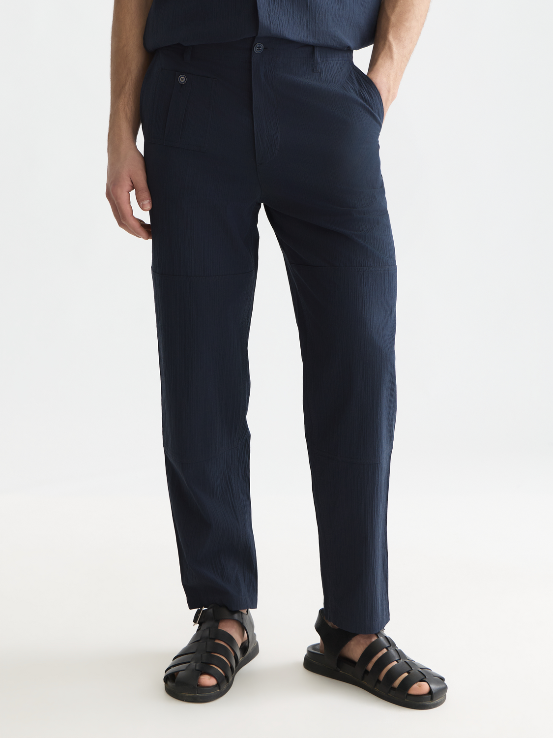 Crinckled Cotton-Blend Relaxed Straight-Fit Chino