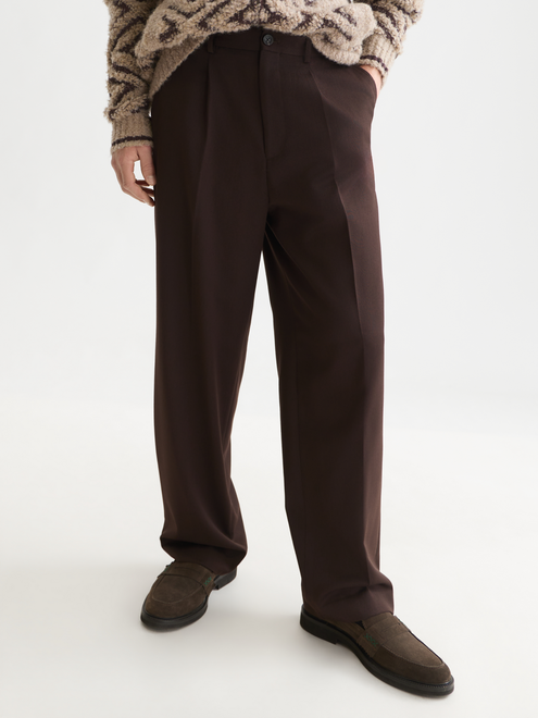 Pleated Wool-Blend Relaxed Straight Chino