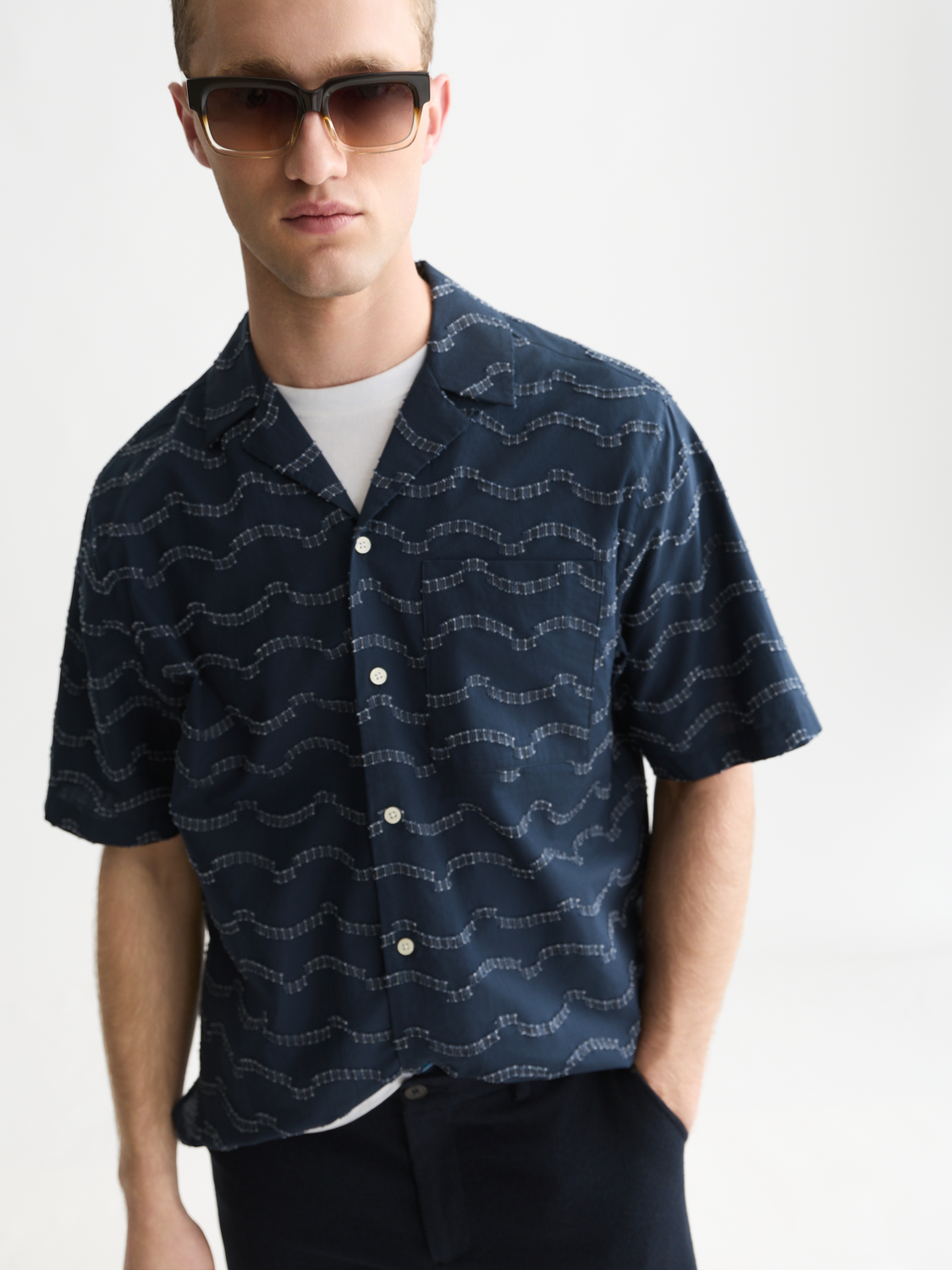 Wave Jacquard Short Sleeved Relaxed-Fit Shirt