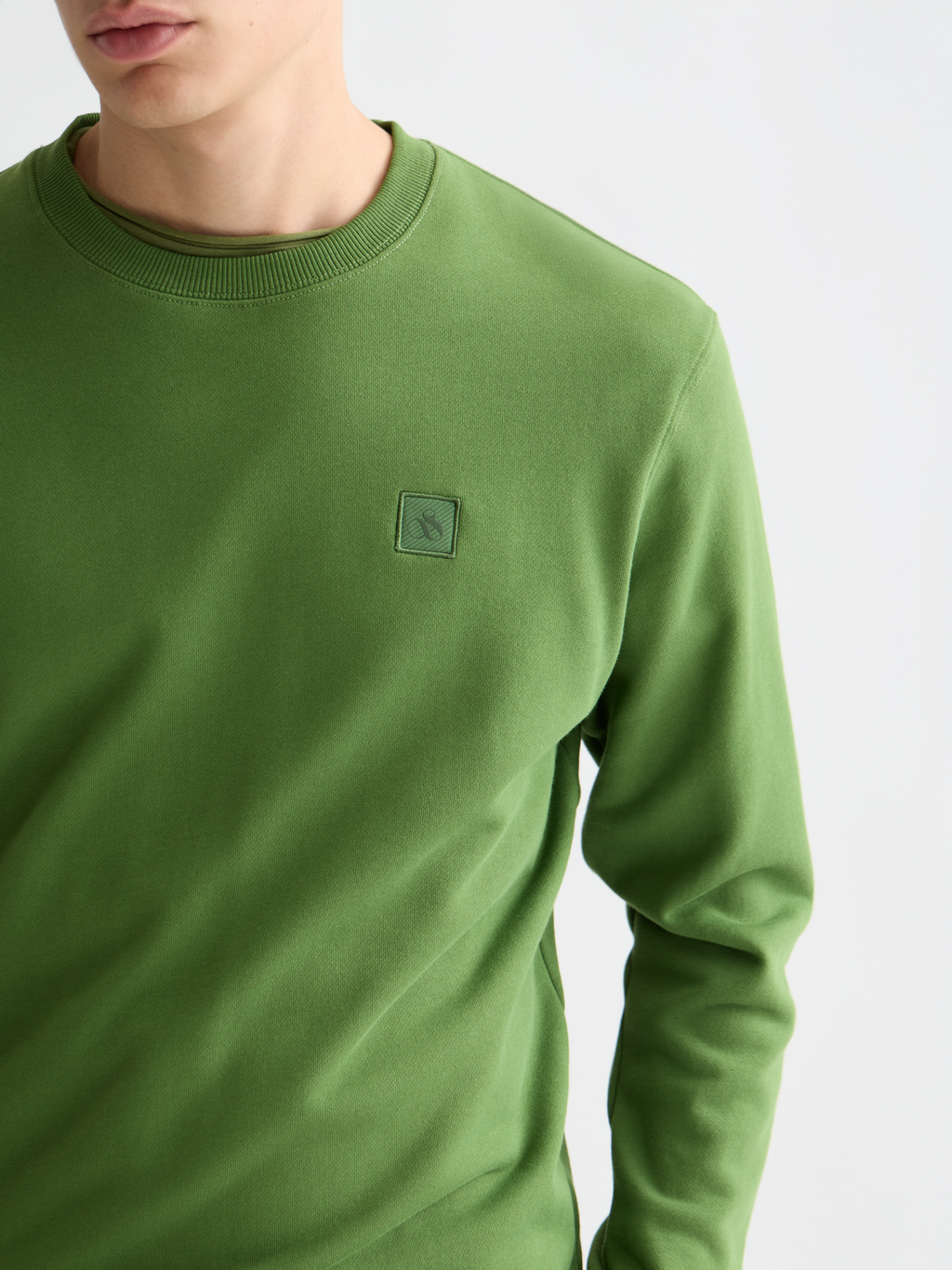 Essentials – Logo Badge Regular-Fit Sweatshirt