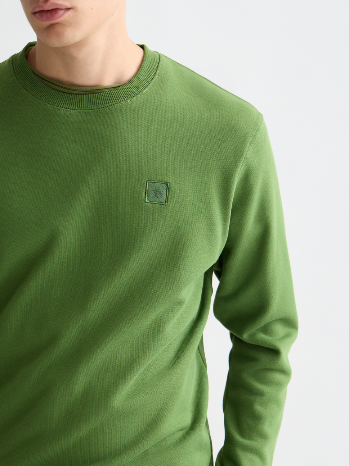 Essentials – Logo Badge Regular-Fit Sweatshirt
