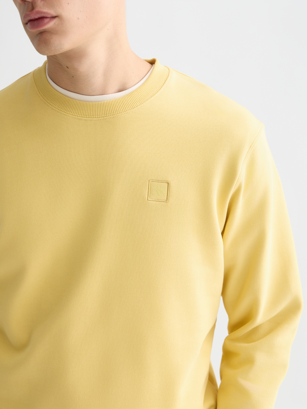 Essentials – Logo Badge Regular-Fit Sweatshirt