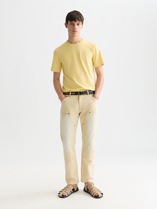 Seasonal Essentials —  Chest Logo Regularfit Tshirt