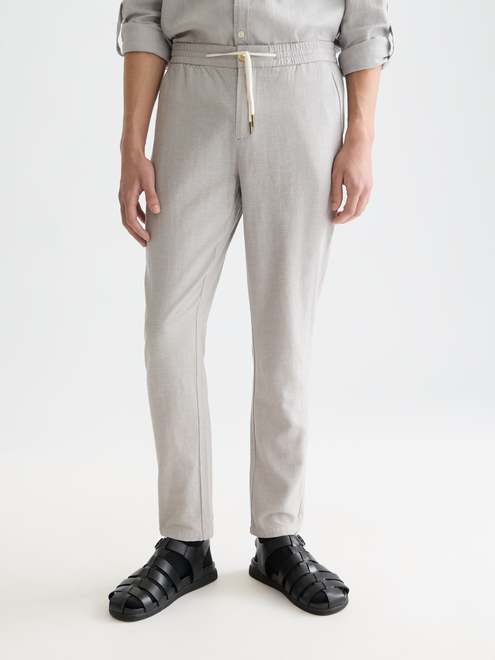 Seasonal Essentials —  Warren Cottonlinen Twill Jogger
