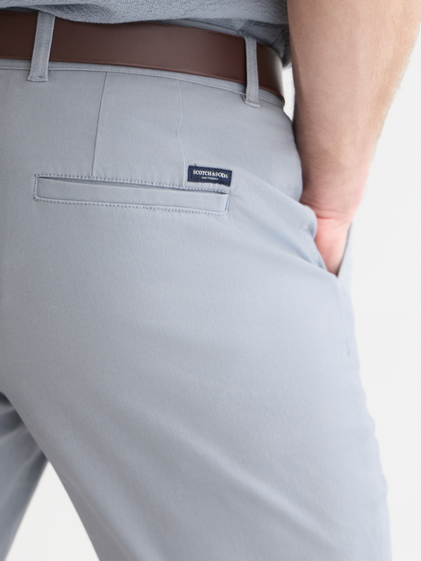 Essentials Stuart Chino en Sergé de Coton Extensible