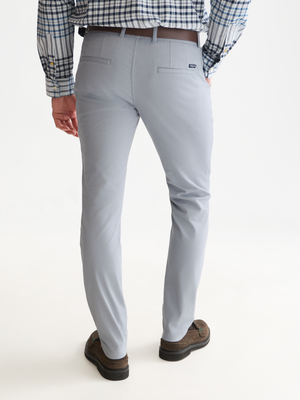 Chino extensible en sergé de coton Essentials Mott