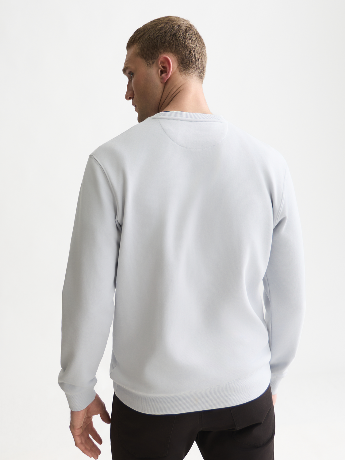 Seasonal Core Logo Badge Regularfit Sweatshirt