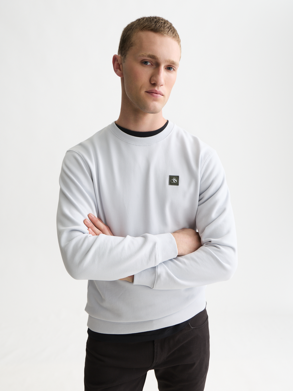 Seasonal Core Logo Badge Regularfit Sweatshirt